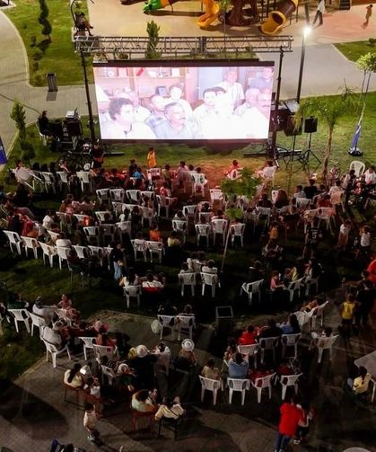 Ceyhan'da açık hava sinema günleri başladı
