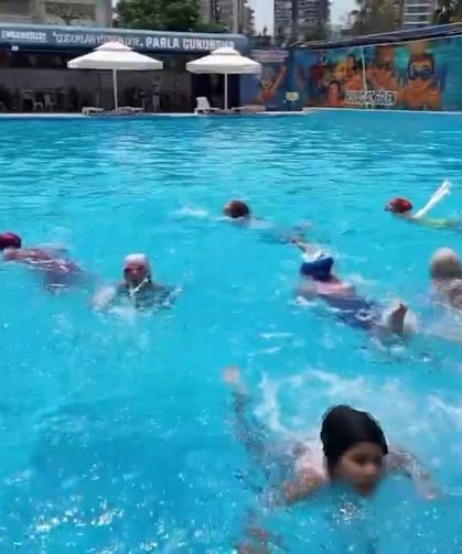 Çukurova Belediyesi'nden geleceğin yüzücülerine anlamlı destek