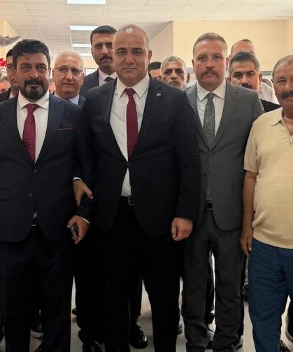 MHP Karataş İlçe Kongresi'nde Gökdemir Polat güven tazeledi
