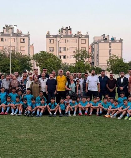Tamer Dağlı Atakent Spor Kulübü'nü ziyaret etti