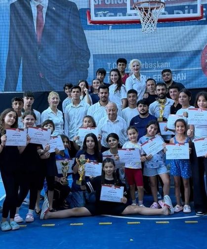 Adana Gençlik Merkezi Wushu Kung Fu Takımı’ndan ilk kupa
