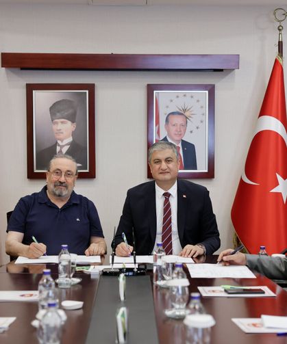 Adana’da eğitime hayırsever desteği: Serhat Kavi Anaokulu için imzalar atıldı