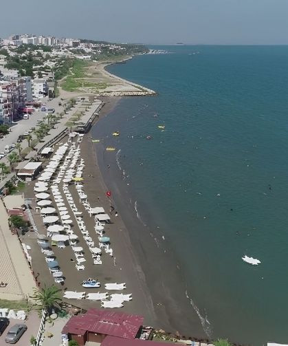 Adana'da sıcaklık denize de yansıdı! Karataş'ta su 32 derece