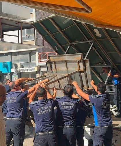 Seyhan'da seyyar lahmacun tezgâhı tartışması meclise taşındı: "Göz yummadık"