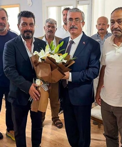 Ali Bedrettin Karataş'tan MHP İlçe Başkanlığı'na tebrik ziyareti
