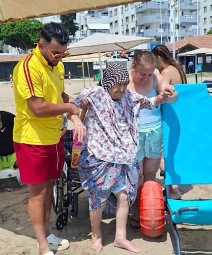 Yumurtalık’ta Mavi Bayrak yeniden dalgalanıyor: Sahillerde engelsiz dönem