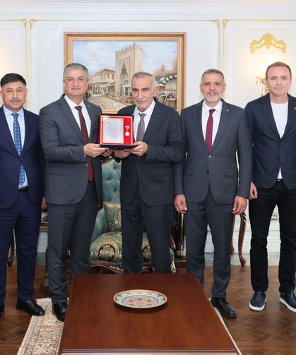 Adana’da iki bağışçıya TSKGV’den Altın Madalya ve Berat Belgesi