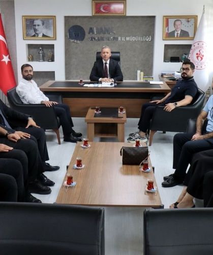 Mustafa Loğoğlu, TÜGVA Adana yönetimini ağırladı