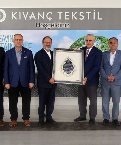 Zeki Kıvanç, Ali Erbaş'ı Kıvanç Tekstil tesislerinde ağırladı