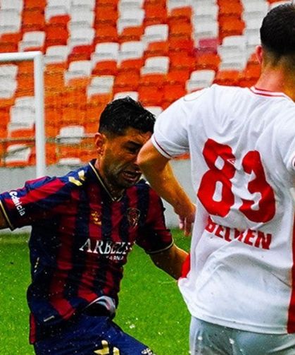 Adanaspor evinde Mersin İdman Yurdu'na 3-0 mağlup oldu