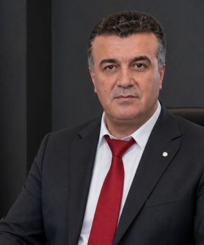 Adem Arık’tan siyasi liderlere: “Millet size niye güvenip oy versin?”