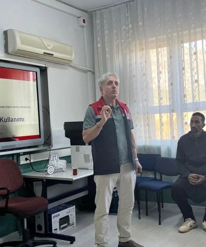 Feke’de çiftçilere traktör güvenliği eğitimi