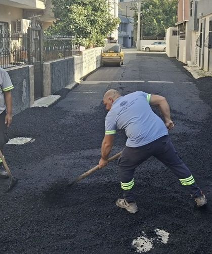 Seyhan'da hafta sonu asfalt mesaisi: Akkapı'da çalışmalar sürüyor