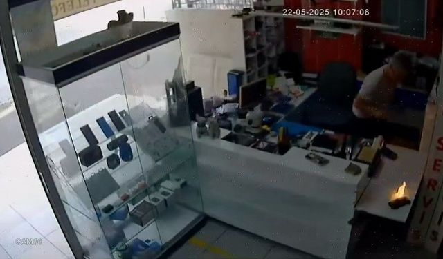 Adana’da telefon servisinde korku dolu anlar