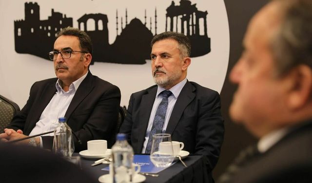 Adana’da “Türkiye Yüzyılı Vizyonu” toplantısı gerçekleştirildi