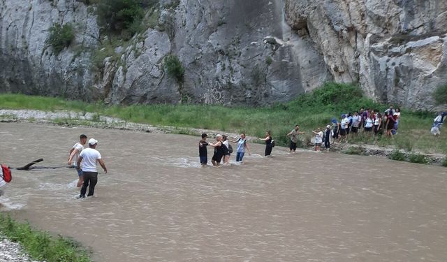 Doğa gezisi kabusa döndü! Kanyon'da mahsur kaldılar