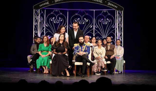 Adana Barosu Tiyatro Topluluğu’ndan unutulmaz gece: “Sevgili Doktor” sahnelendi