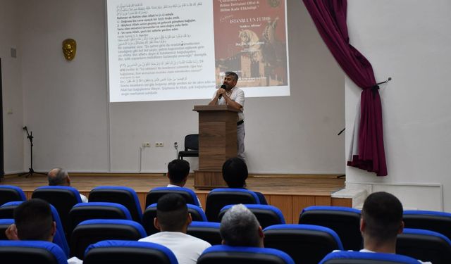 Adana'da cezaevinde “Fetih ve Affetme” konferansı verildi