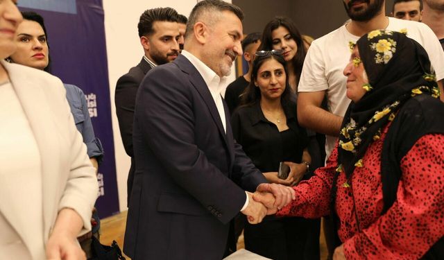 AK Parti Adana İl Başkanlığı’nda bayramlaşma coşkusu