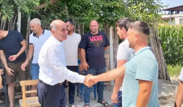 Başkan Altıok bayramda halkla kucaklaştı