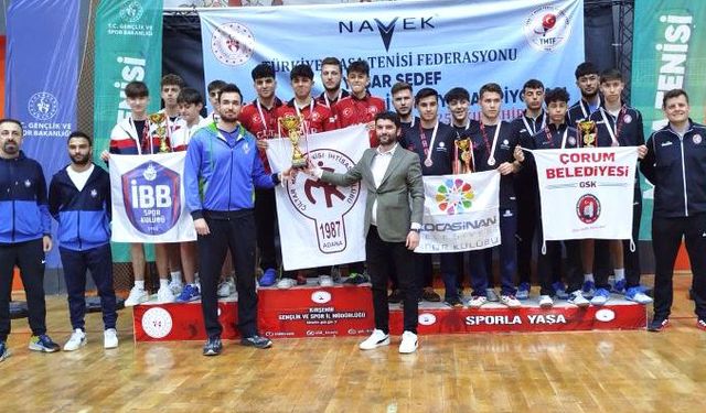 Gençlerde Türkiye Şampiyonu ÇİLTAR Adana Masa Tenisi SK