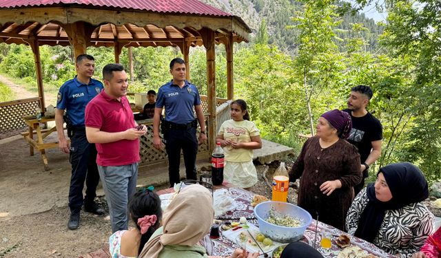 Kaymakam Açar, bayramda vatandaşlarla doğada buluştu