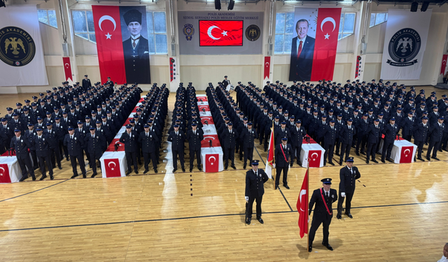 Adana’da 323 genç polis yemin ederek göreve başladı