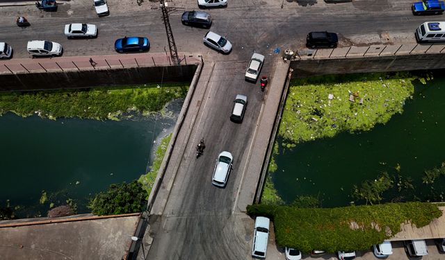Adana'da skandal manzara: Sulama kanalları çöplüğe döndü