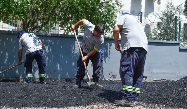 Başkan Vekili Akkan harekete geçti: Seyhan'da asfaltsız sokak kalmayacak