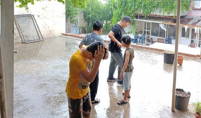 Feke’de 10 Dakikalık Yağmur, Kavurucu Sıcağı Unutturdu