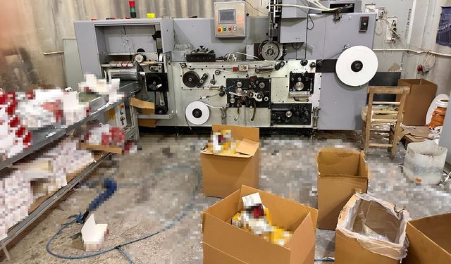 Adana’da bir bardak üretim tesisini makaron atölyesine çevirdiler