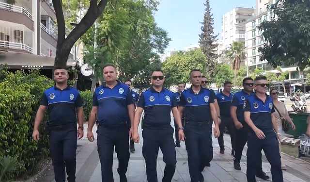 Adana'da Zabıta Kaldırım İşgallerine Göz Açtırmıyor