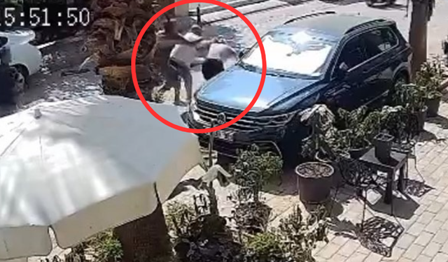 Esnaf kavgası saç saça baş başa kavgaya dönüştü o anlar kameralara yansıdı