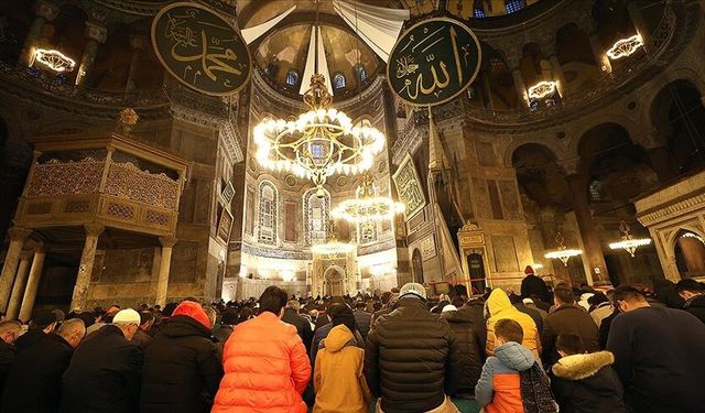 MİRAÇ KANDİLİ MESAJLARI 2026: Ayetli, Dualı, Hadisli ve Anlamlı Kandil Mesajları