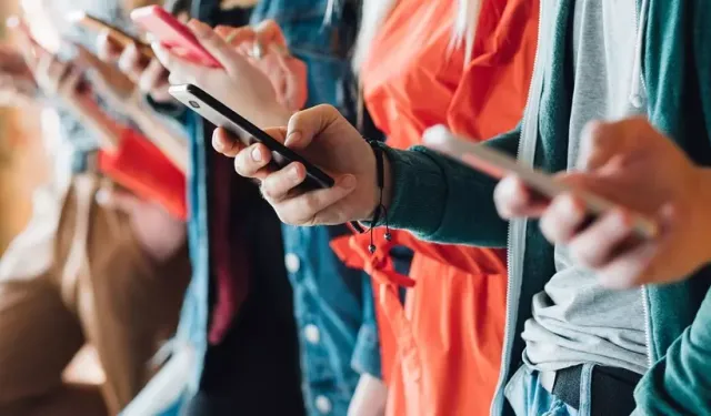 Halk onayladı: Facebook, Instagram, TikTok’a büyük yasak!