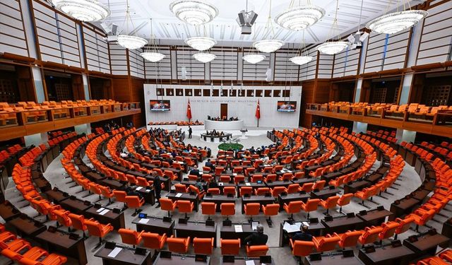 Meclis’te Kızılay, yatırım fonları ve bütçe mesaisi