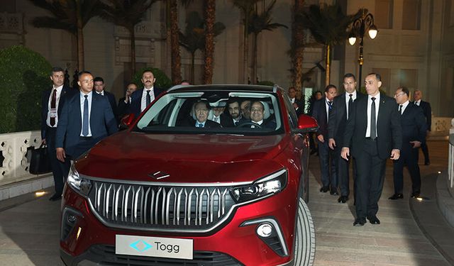 Cumhurbaşkanı Erdoğan, Mısır lideri Sisi'ye Togg hediye etti