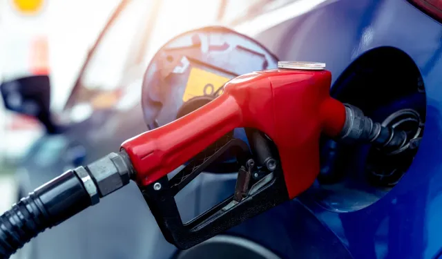 Araç sahipleri dikkat: Motorine büyük indirim geliyor