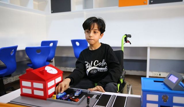 Serebral palsili Yağız, otopark sorununa yapay zekayla çözüm geliştirdi