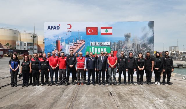 Türkiye’den Lübnan’a umut taşıyan gemi yola çıktı