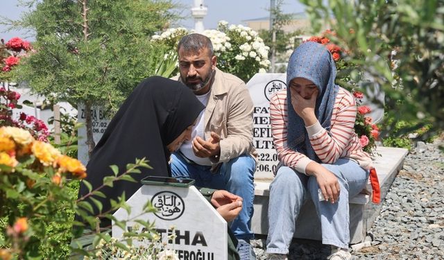 Deprem Mezarlığında Anneler Günü: “Dünyamı Kaybettim”