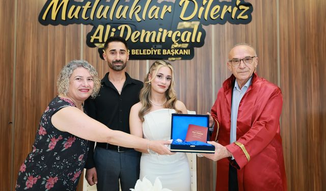 Başkan Vekili Cafer Boyraz genç çiftin mutluluğuna ortak oldu