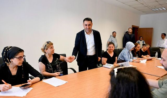 Çukurova Belediye Başkanı Emrah Kozay'dan istihdama tam destek
