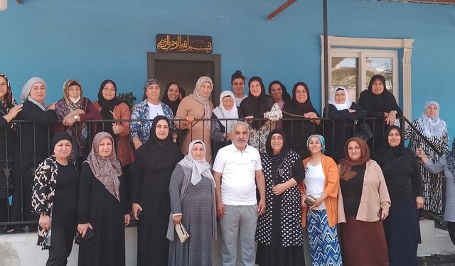 Yüreğir Vanlılar Derneği kadın üyelerini kahvaltıda buluşturdu