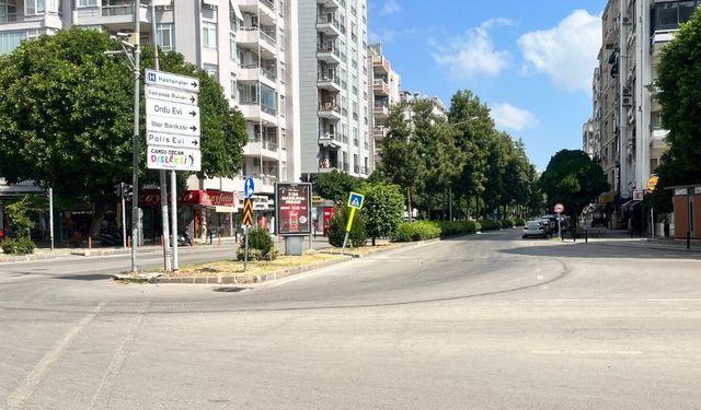 Adanalılar sıcaktan kaçtı! Hafta sonu kent sessizliğe büründü