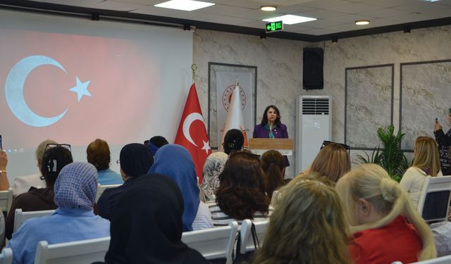 AK Parti Adana İl Kadın Kolları Sıfır Atık programında buluştu