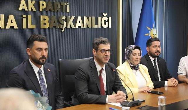 AK Parti Çukurova Teşkilatı tam kadro İl Başkanlığı'nda!