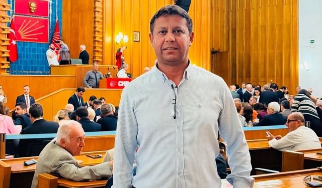 CHP Seyhan Belediye Meclis Üyesi Yılmaz Parlak partisinden istifa etti