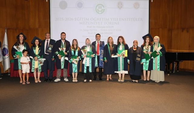 Çukurova Üniversitesi'nde lisansüstü mezuniyet heyecanı