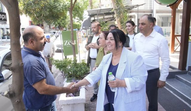 Hasibe Akkan, mahallelerin nabzını tuttu: Muhtarlar ve esnafla buluştu